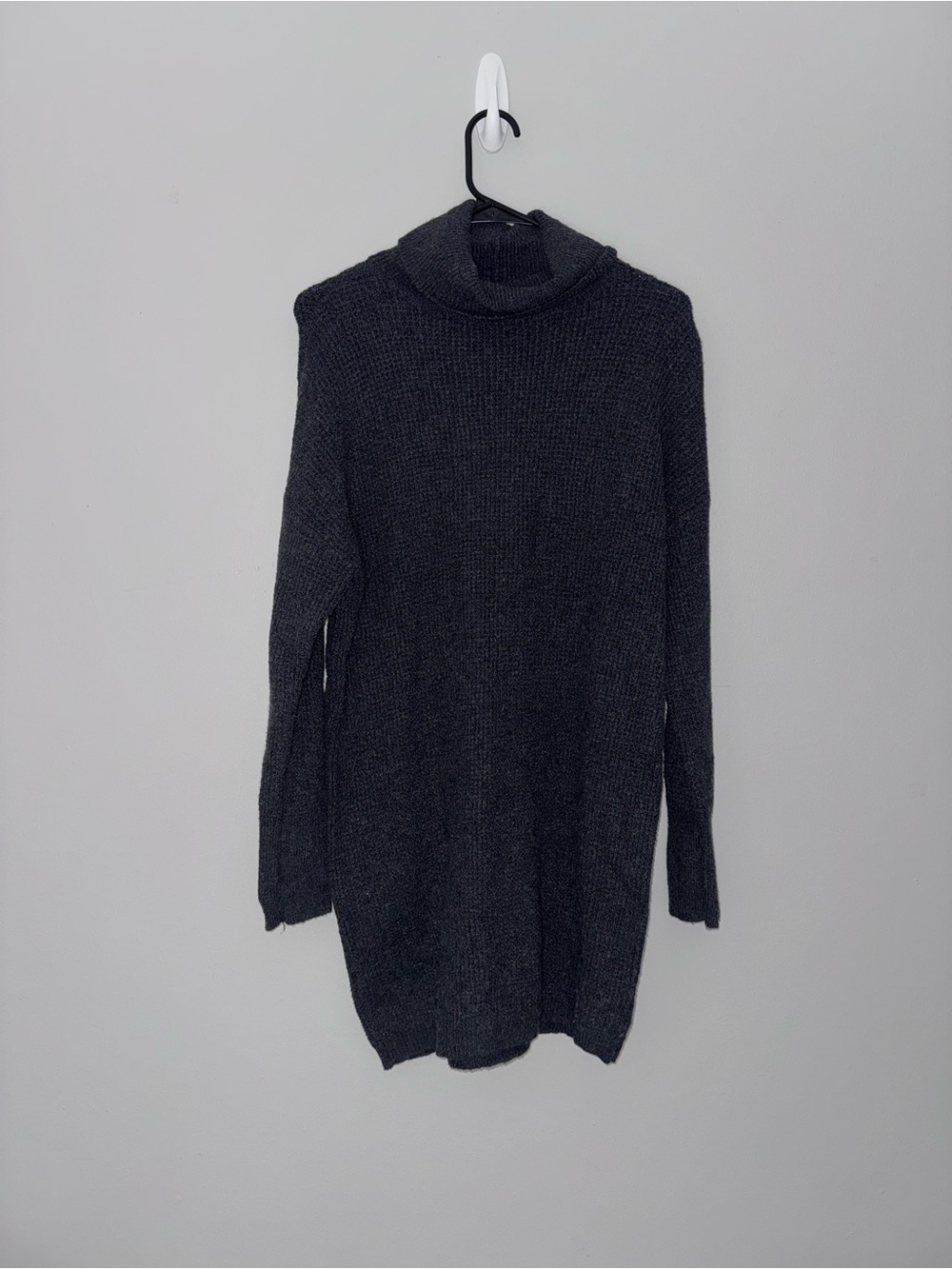 American Eagle Cozy Charcoal Gray Turtleneck Sweater